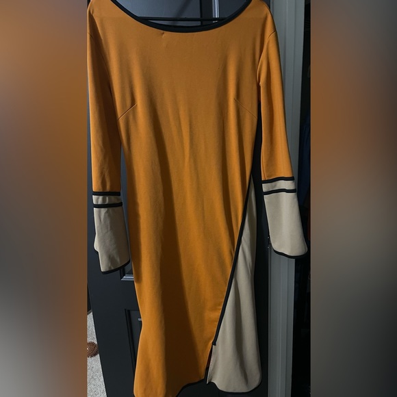 Orange and tan dress - Picture 2 of 5